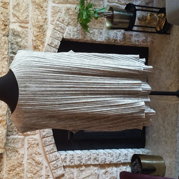 🍁Frank Lyman Metallic Top - Picture 4 of 10